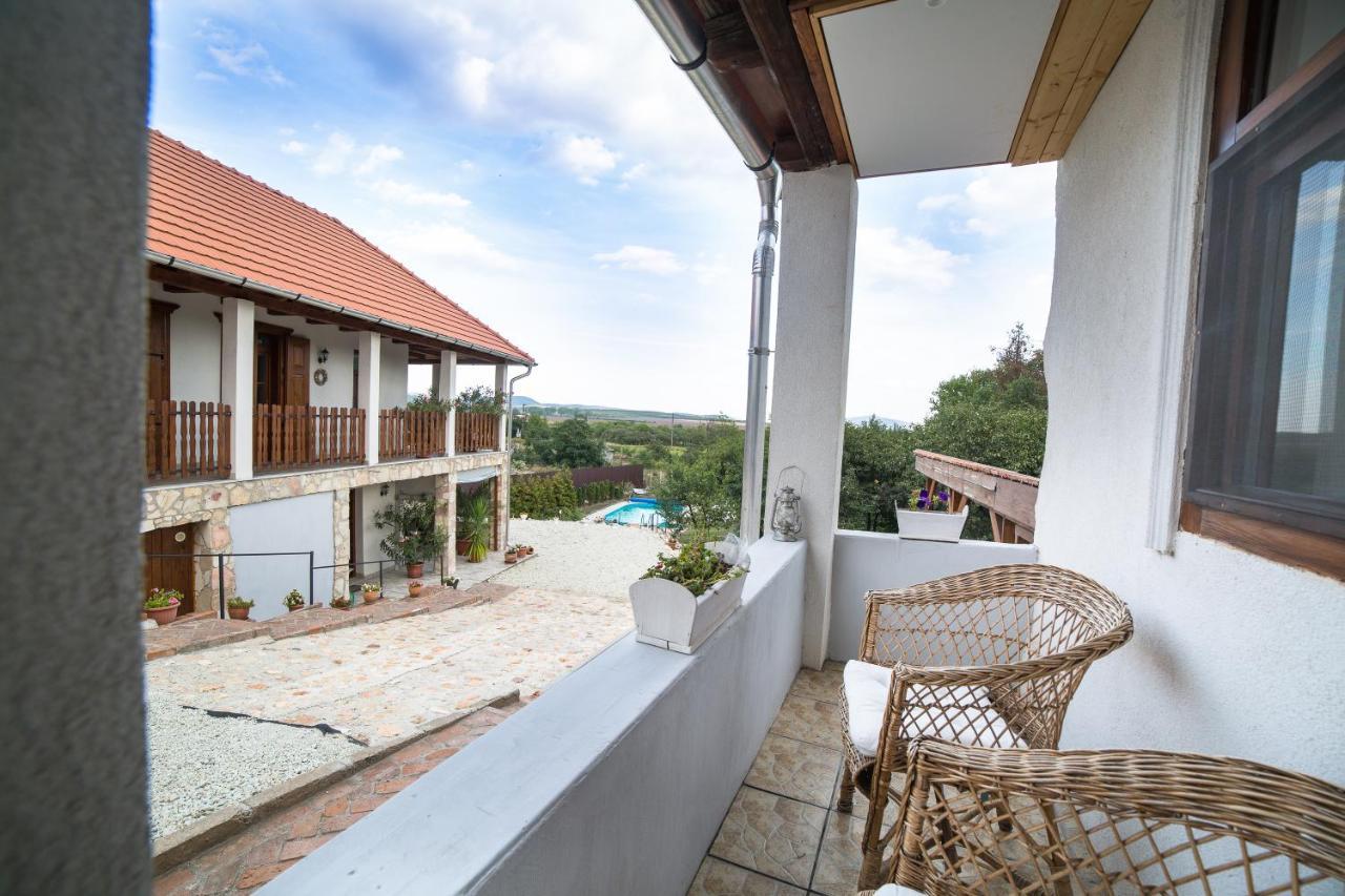 Tokaj Hill Panorama Guesthouse 세렌치 외부 사진